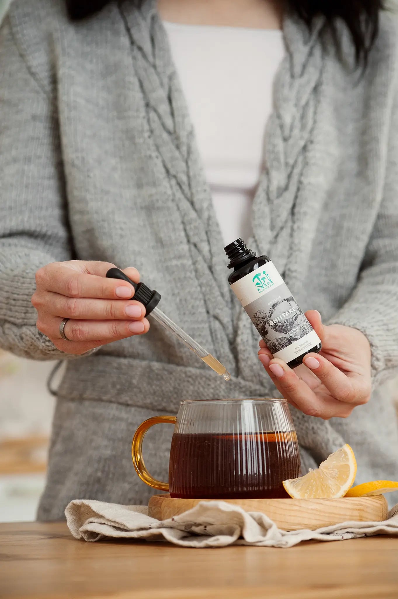 Kääpä Shiitake Extrakt Tinktur 50 ml Detailansicht 3 - Darm & Verdauung von allseven.